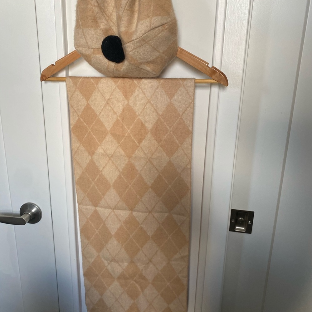 Scottish Tam o’shanter hat/cashmere scar
